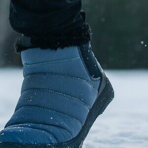 NWT Wanderlust Canadian Boots Waterproof Vegan Faux Lined Slip Resistant Men 9.5